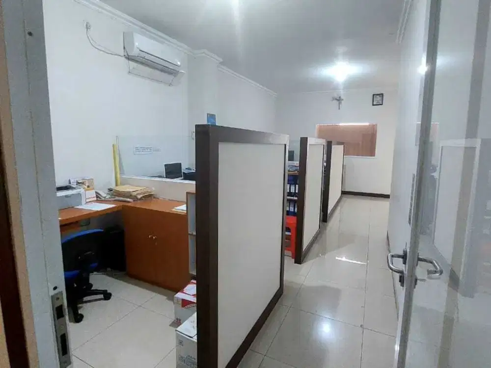 Disewakan Ruko Green Lake City Ruko Sentra Niaga Full Furnished