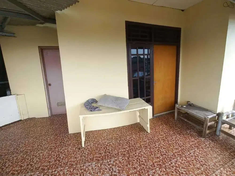 Di Jual Murah Rumah 2 Lantai  di Jatijajar Simpangan Depok