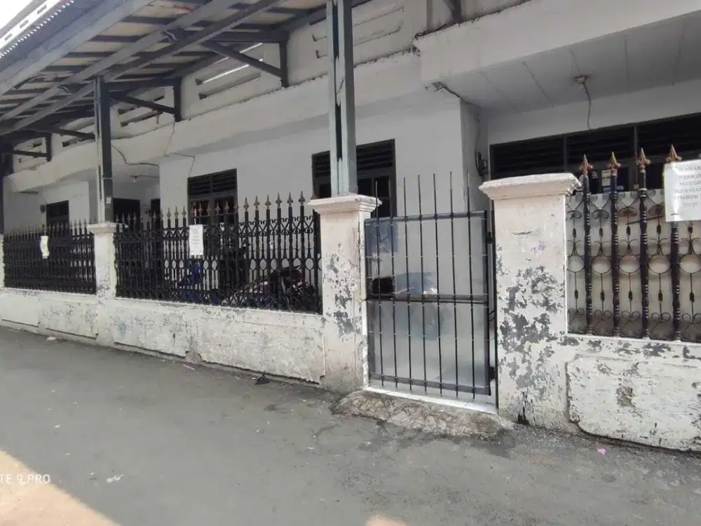 DIJUAL RUMAH DEKAT POLRES JAKBAR DAAN MOGOT