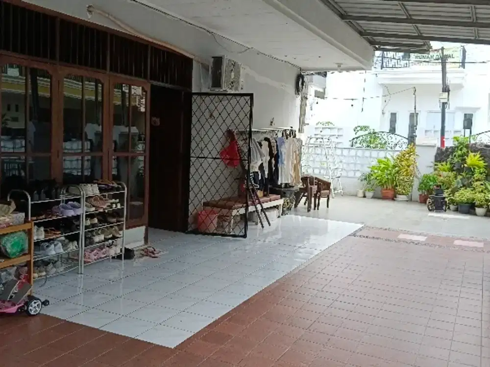 Dijual cepat rumah Kav. DKI Pd. Kelapa dekat jalan besar.