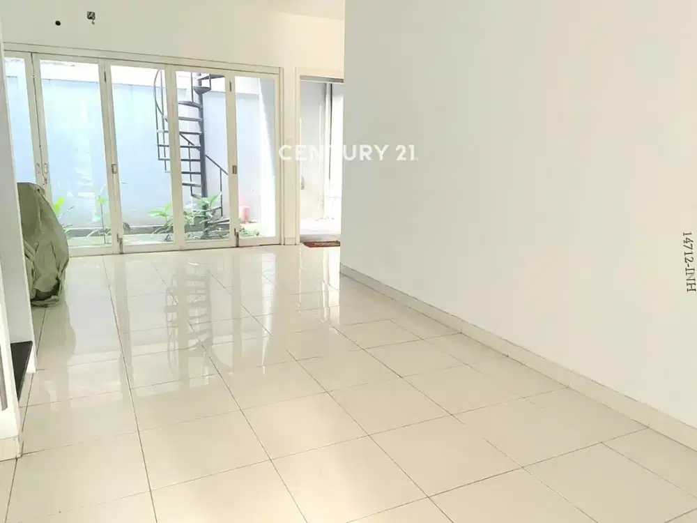 Hunian Premium Di Emerald View Bintaro Depan Taman