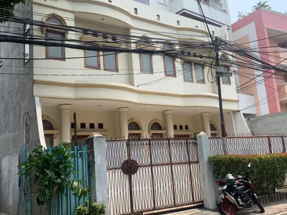 Dijual rumah di pasar baru jakarta pusat