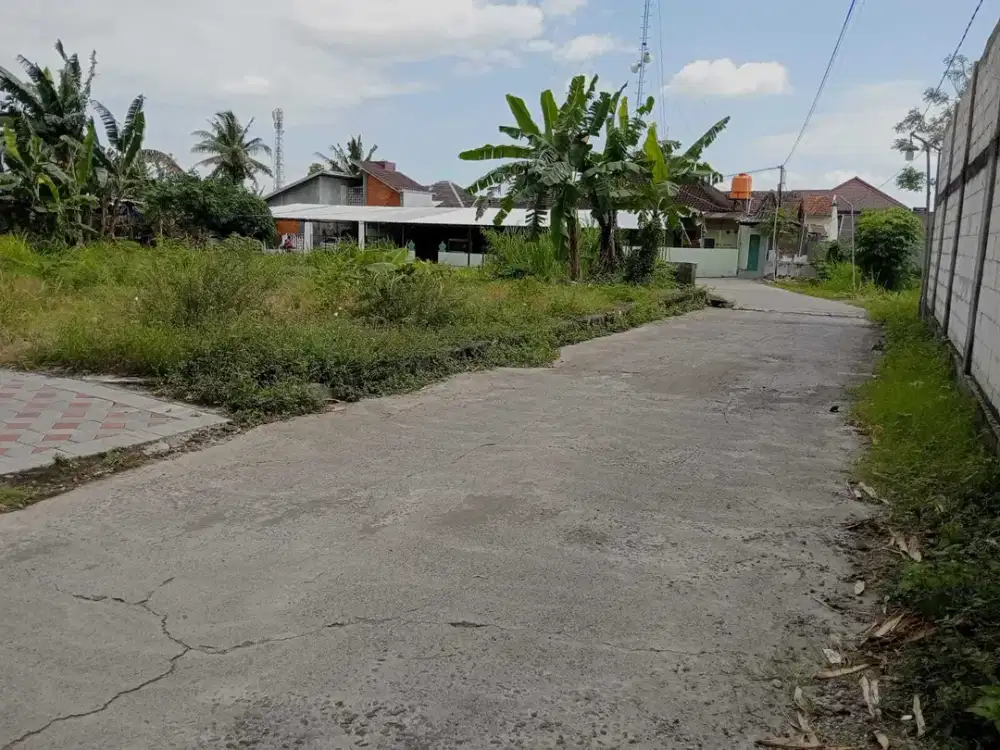 Tanah Pekarangan Lokasi Strategis Selatan Stadion Maguwoharjo Sleman
