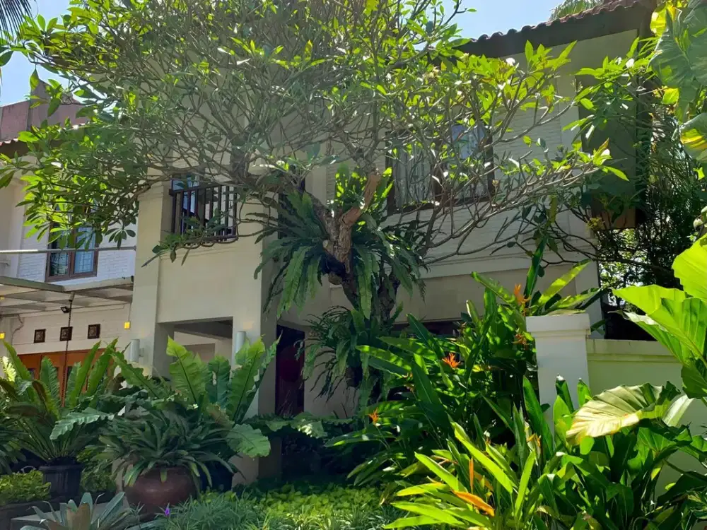 Dijual Rumah Mewah Rasa Villa Bintaro Jaya Sektor 8