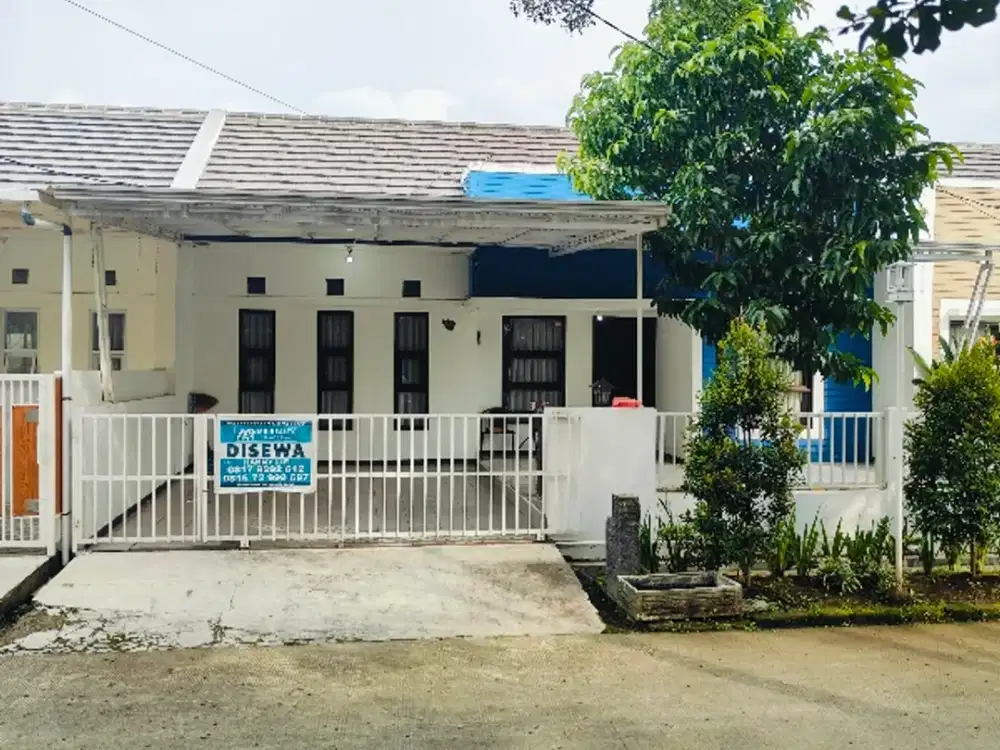 Rumah Siap Huni  Dengan Taman Depan Yang Luas Taman Kopo Katapang