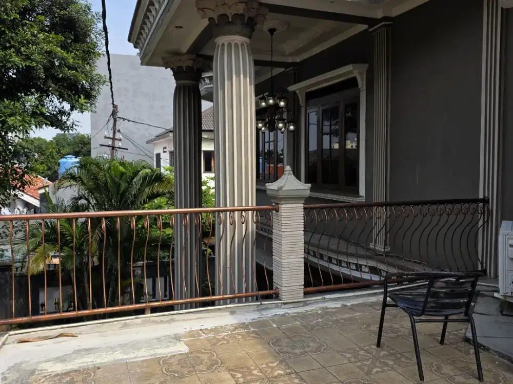 Dijual Rumah Hook Mewah Semi Furnished di Pondok Indah Jaksel