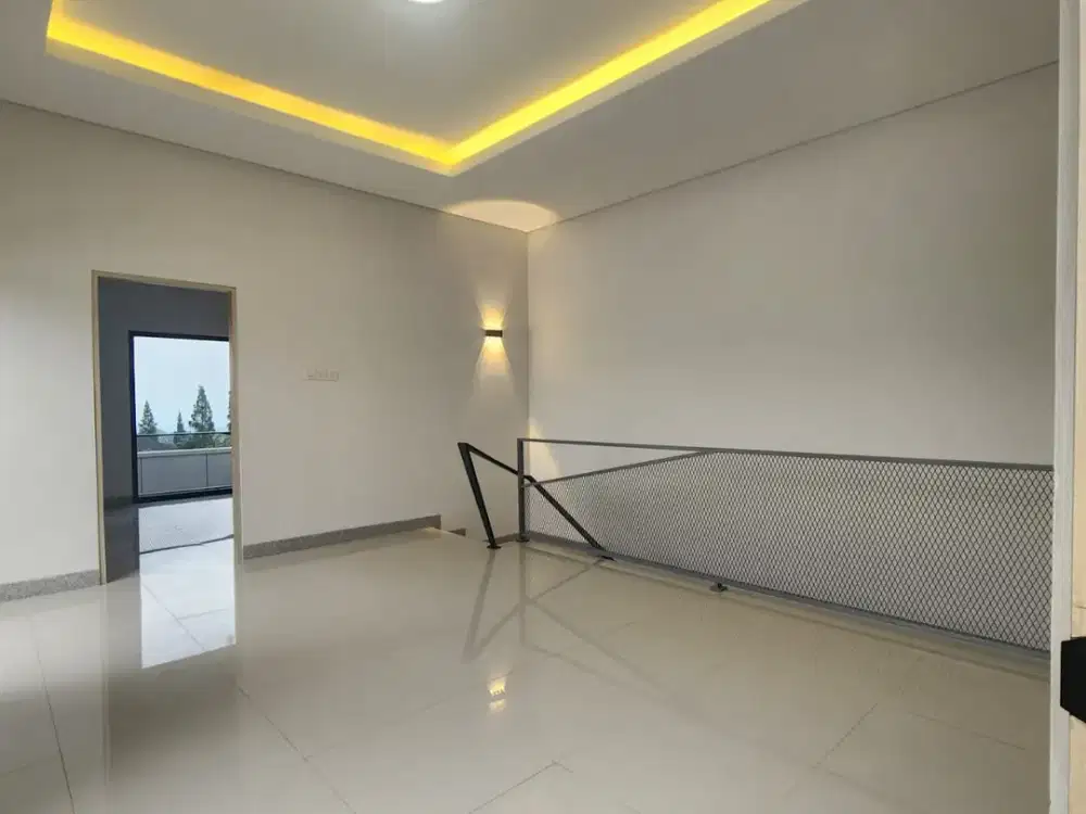 Rumah Bagus 2 Lantai di Bnadung Utara, Pondok Hijau