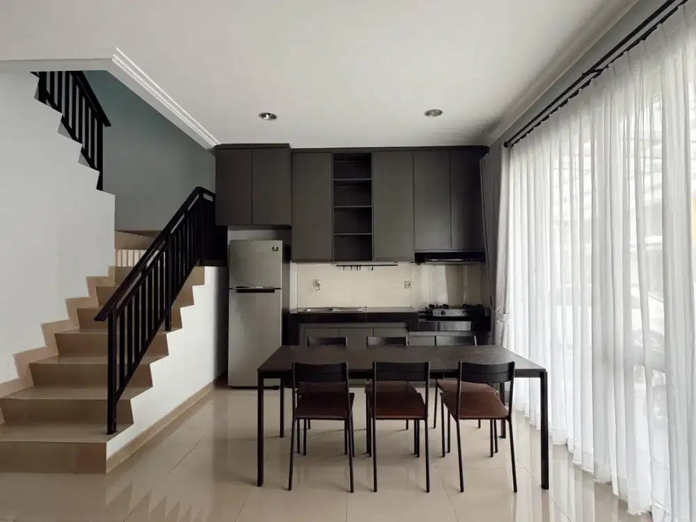 Rumah PIK2 Fully Furnished Rapih 8x10 2lantai Cluster Tampa