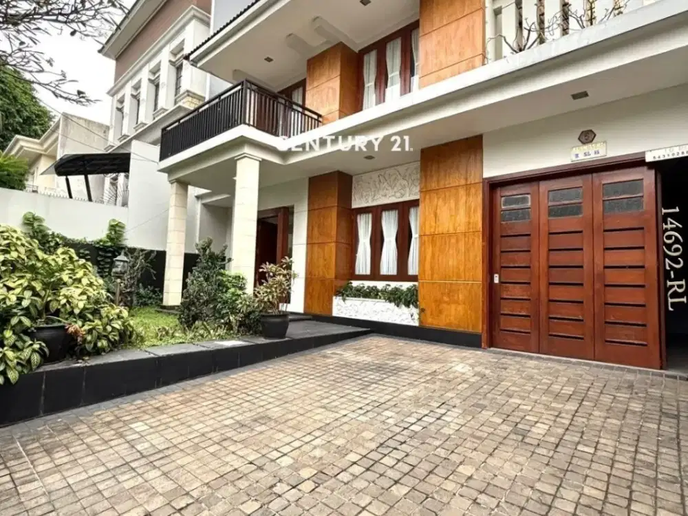 Disewakan Rumah Mewah Ada Kolam Renang Pondok Indah