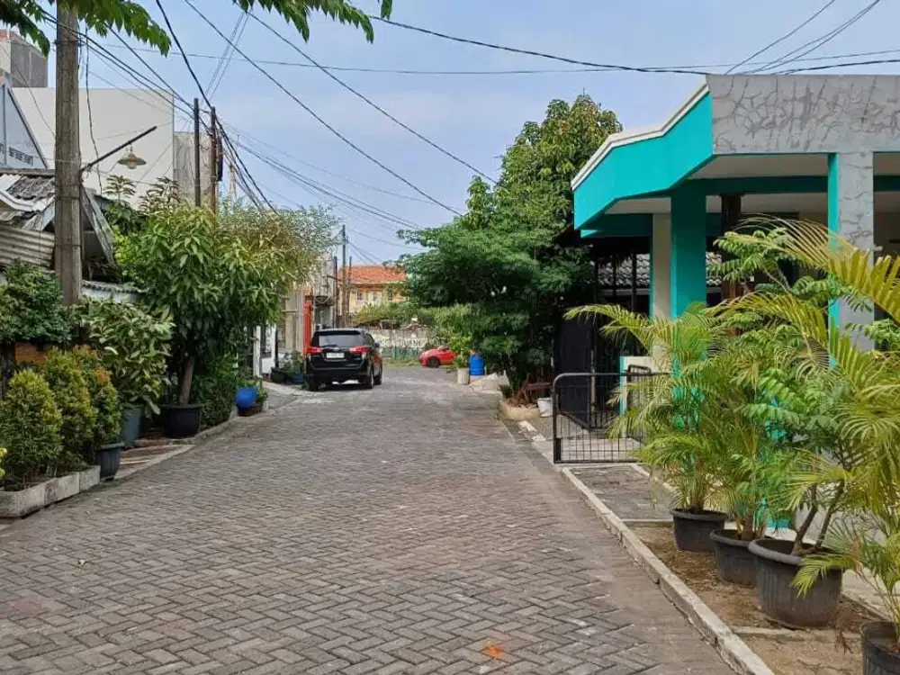 Hunian hoki bentuk tanah,hadap timur,taman,clubhouse dan dekat gerbang