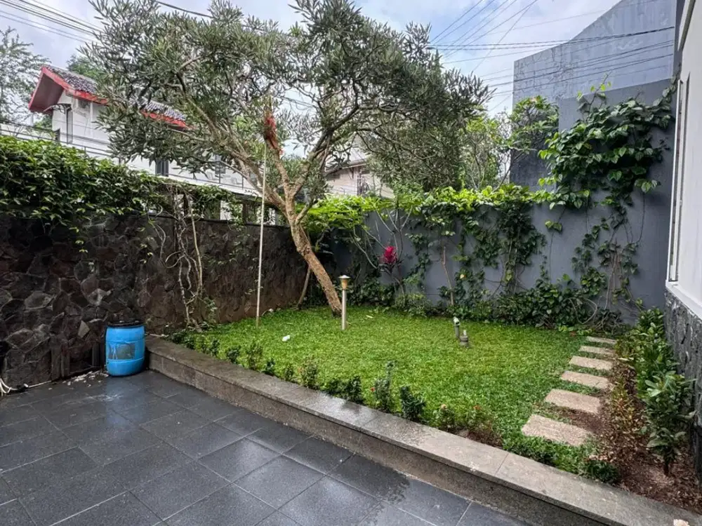 Rumah bagus di Setramurni, harga Nego !