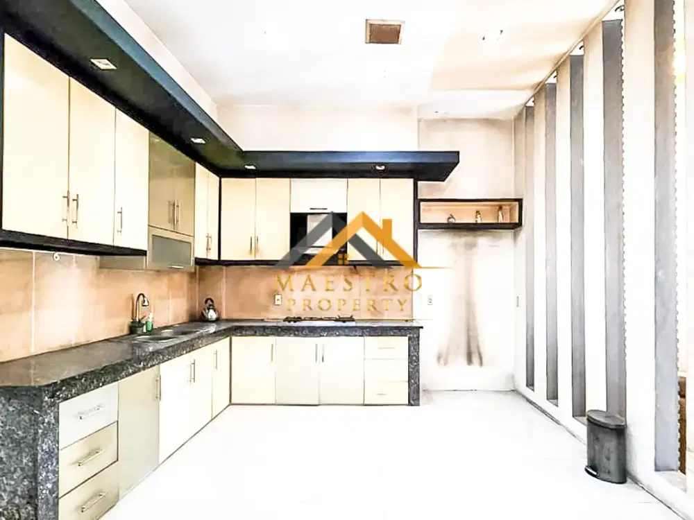 Dijual Villa Kondisi Siap Huni di Komplek Cemara Asri Jalan Orchid