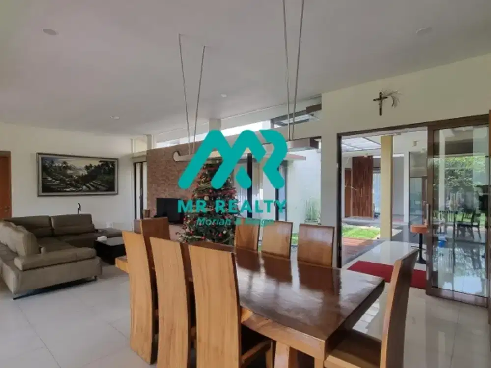 Jarang Ada Rumah Asri Halaman Belakang Luas Kota Baru Parahyangan