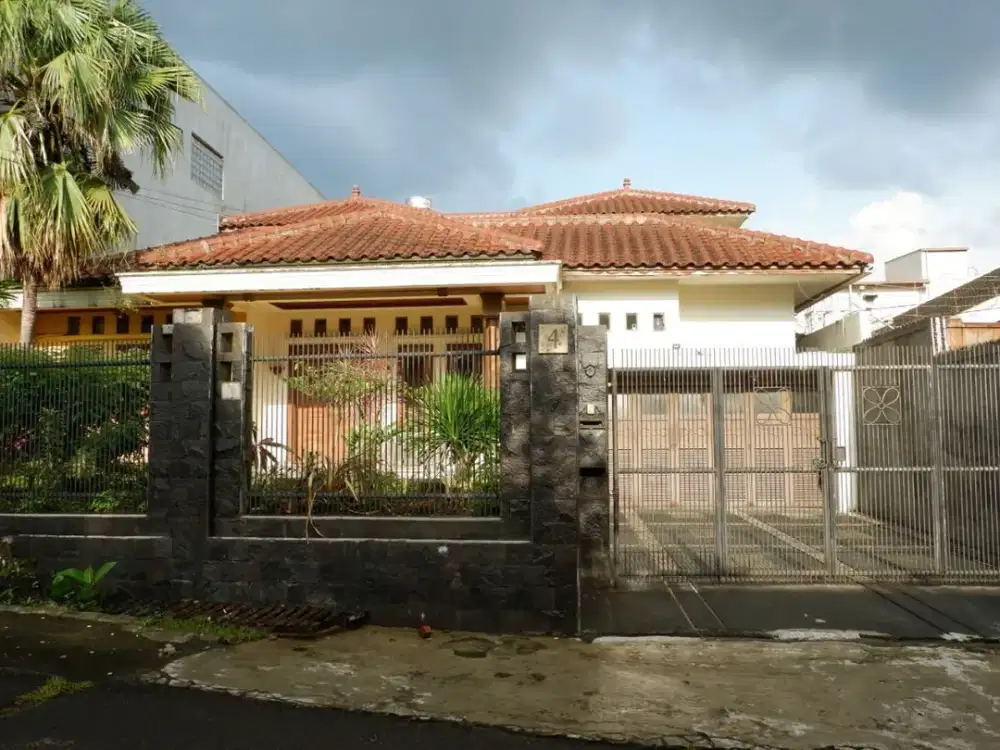 Rumah Luas di Sukajadi Bandung Utara