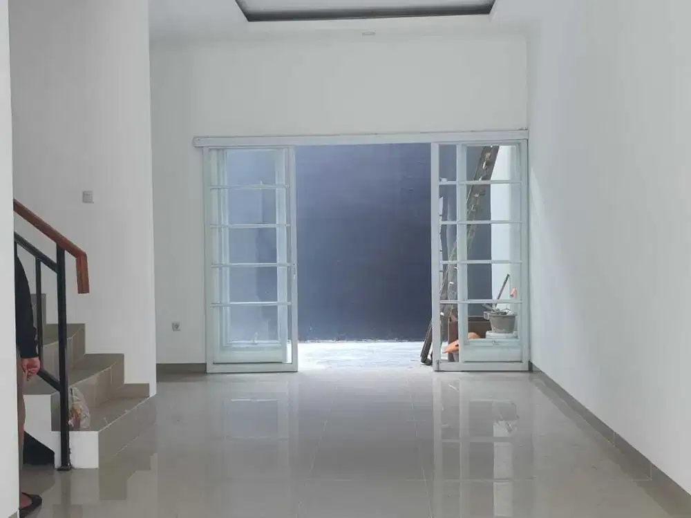 RUMAH 2 LANTAI DI BINTARO DEKAT ST PONOK RANJI