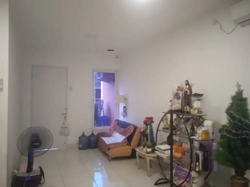 Dijual Rumah 3 lantai Kelapa Gading