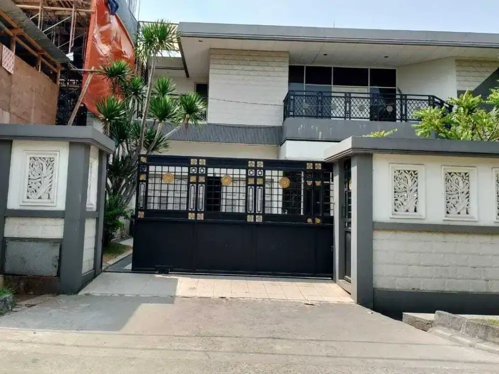 Dijual rumah private kolam renang di Sunter Danau Permai Timur