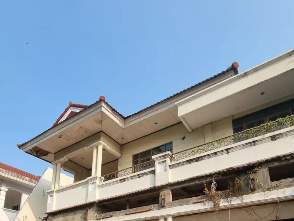 Dijual RUMAH TUA di PIK 1 Pinisi Permai