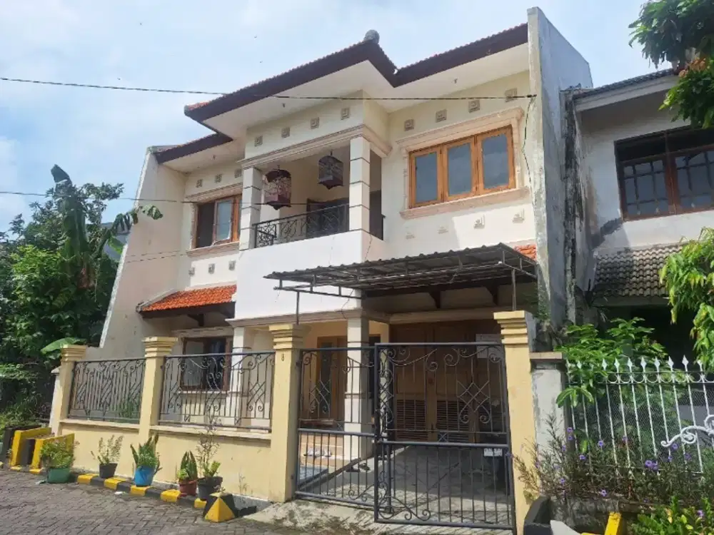 Dijual Rumah Kos Nginden Surabaya Timur, Lebar 10, Shm, 2m an