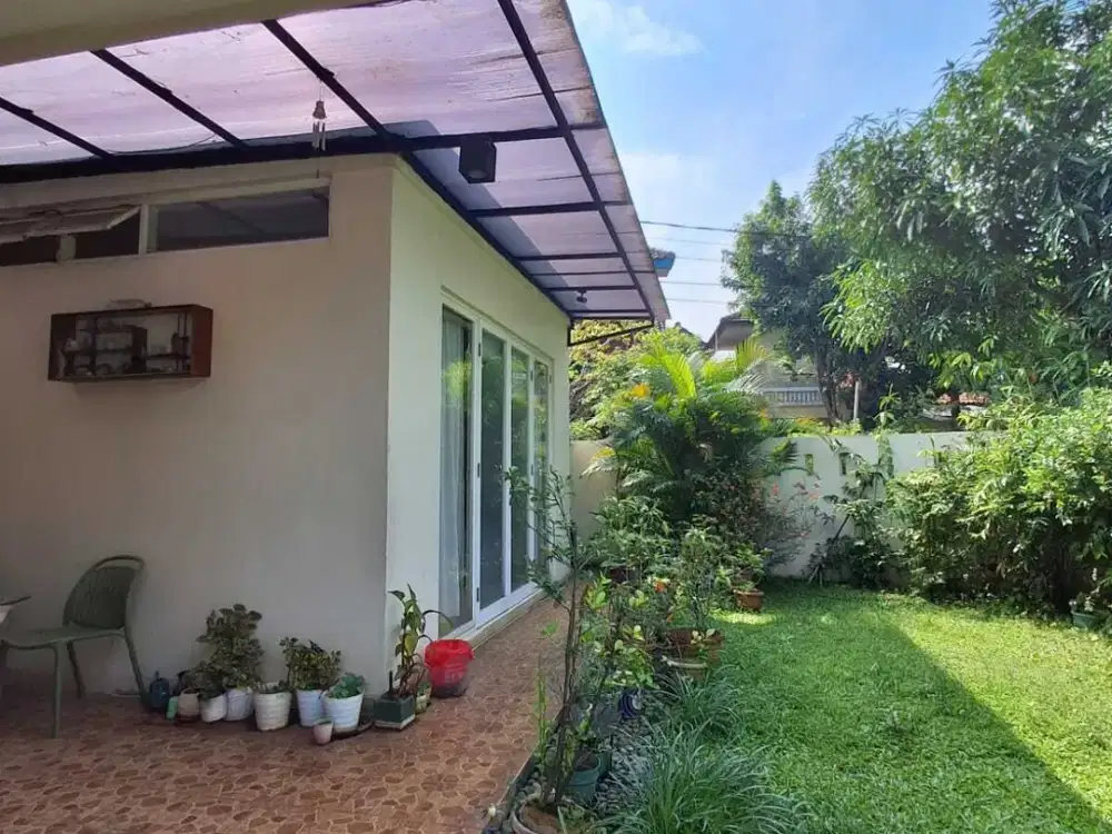 Dijual Rumah Siap Huni Nyaman di Villa Melati Mas