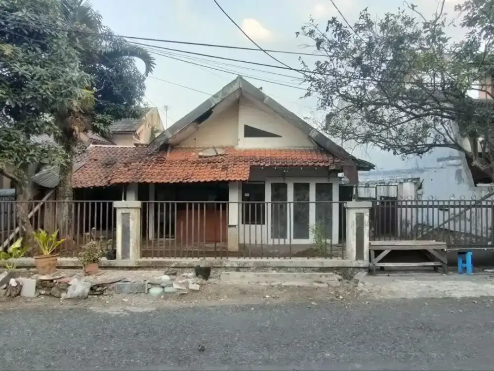 Rumah Lama Hitung Tanah Komplek Sukaluyu