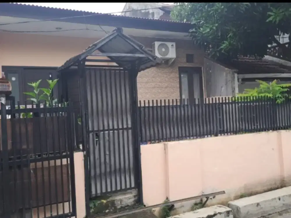 RUMAH DI TAMAN MANGU INDAH DEKAT BINTARO TRADE CENTER