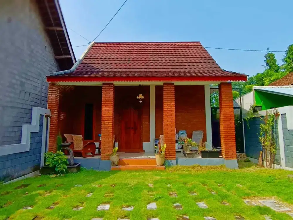 RUMAH HOMESTAY CANTIK LUAS STRATEGIS DIDAERAH PRAMBANAN KLATEN JATENG