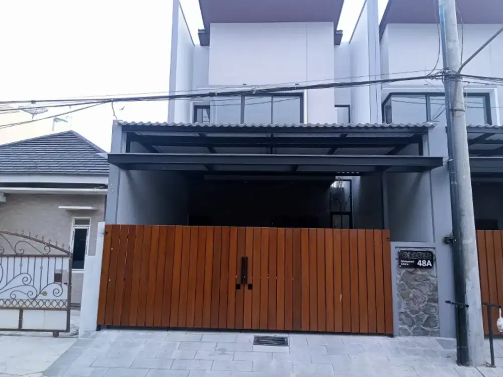 RUMAH BAGUS MULYOSARI DEKAT SUTOREJO PAKUWON  SURABAYAa