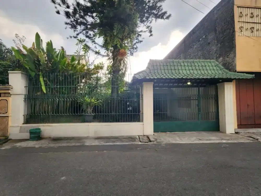 Rumah Luas 365 m Furnish Laweyan Solokota