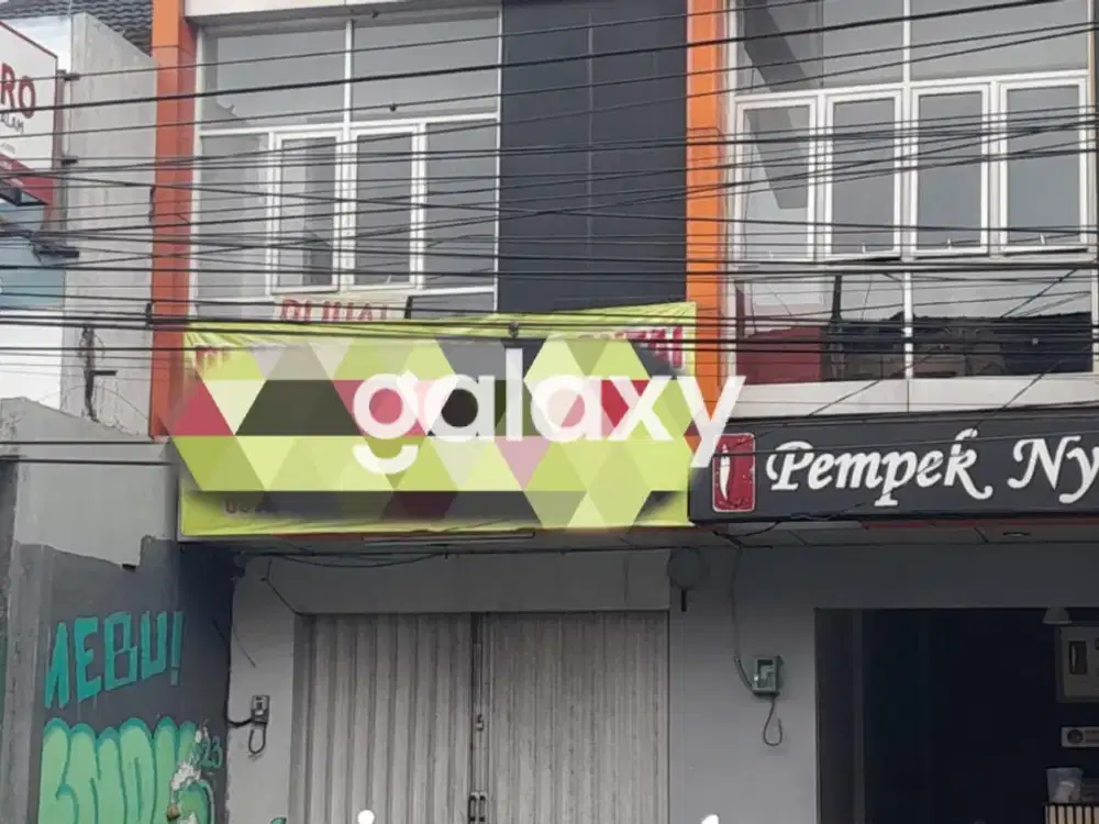 Dijual Ruko Bagus 3 lantai di Jl.Godean Km1
