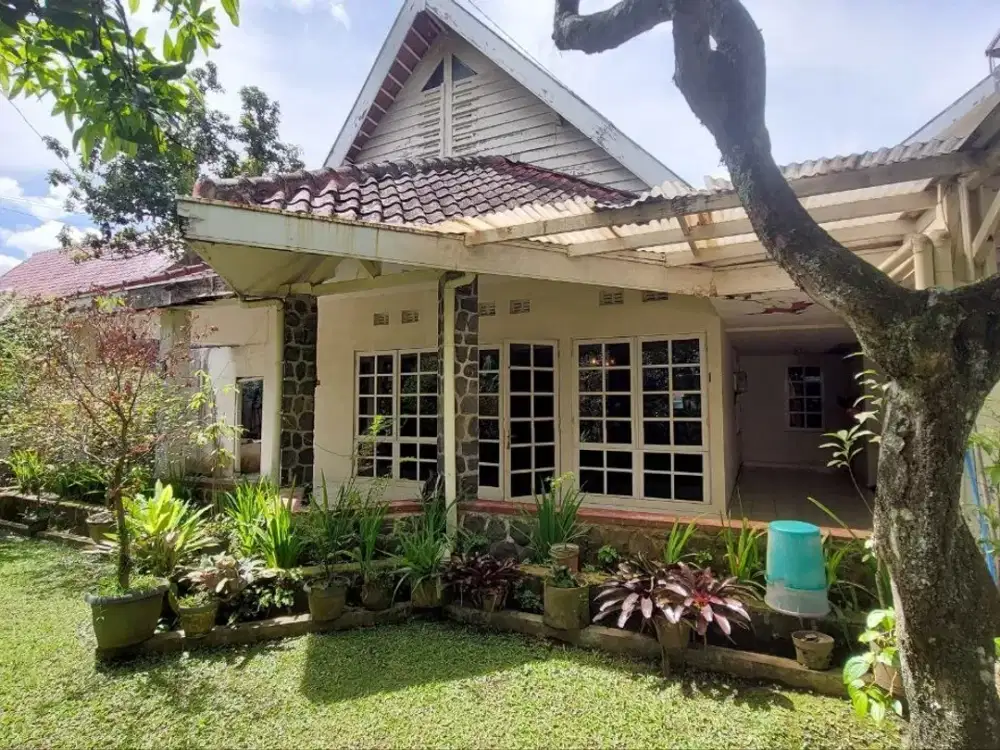 Rumah Klasik Terawat Sayap Dago Jarang Ada Jual