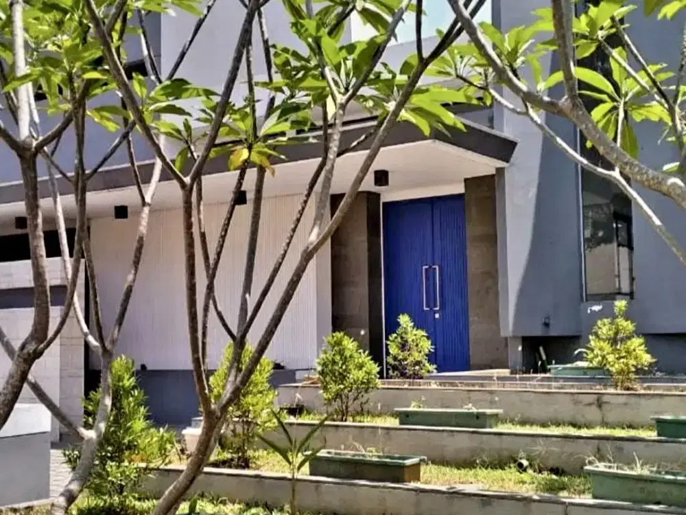 Rumah Di Emerald Cove Gading Serpong