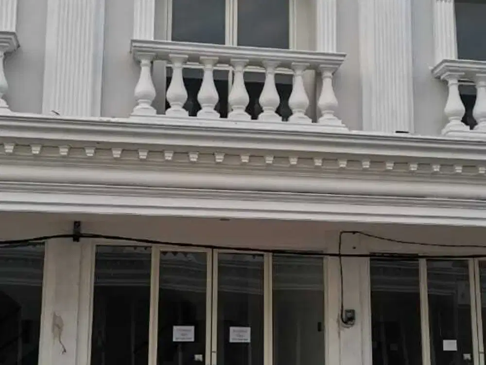 Ruko Royal Palace Dekat Pasar Larangan 0  jalan raya