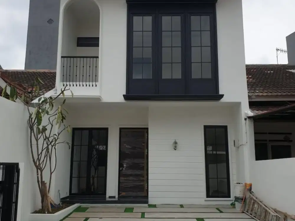 Dijual Rumah Baru Modern Classic di Griya Loka Bsd