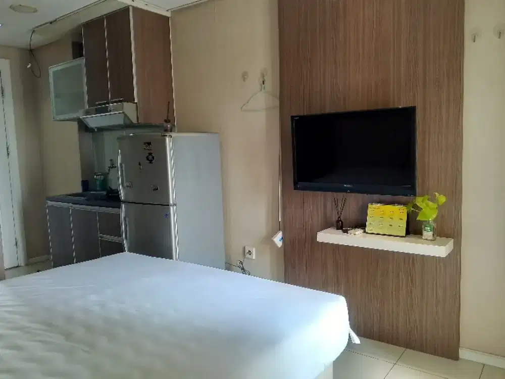 Di sewa apretemen green lake sunter tipe setudio full furnished