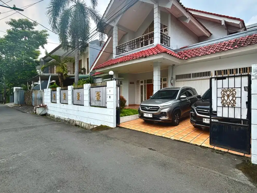Rumah 2 lantai lokasi strategis di Cipete, Jakarta Selatan