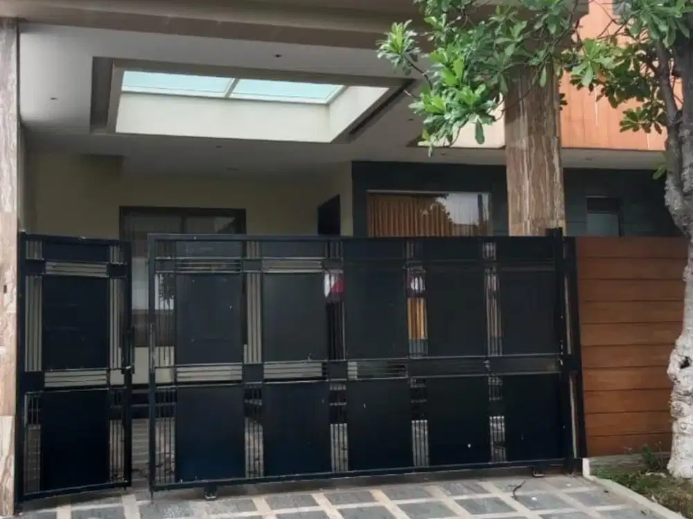 Rumah 2 lantai di WBM 2 clus Royal Palais (BB)