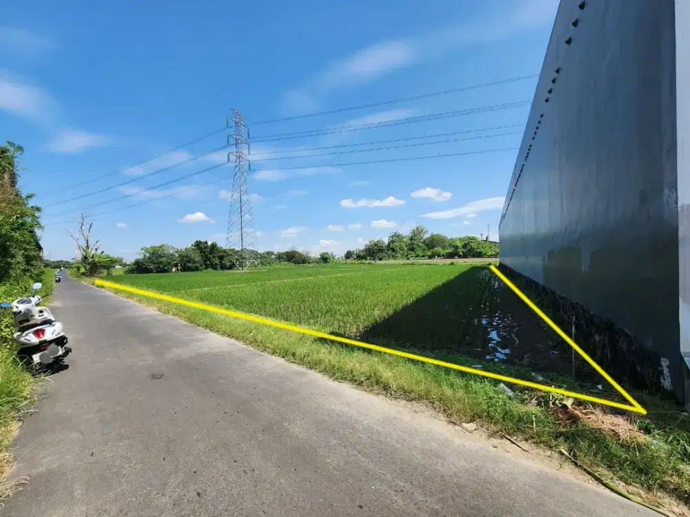 Lahan Luas Strategis Zona Merah Dekat Palur Plasa