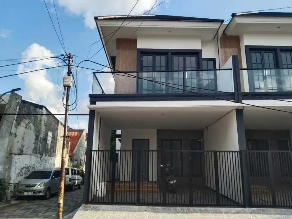 READY SIAP HUNI Rumah Bangunan 2 Lantai Baru Gress Ketintang Surabaya Selatan