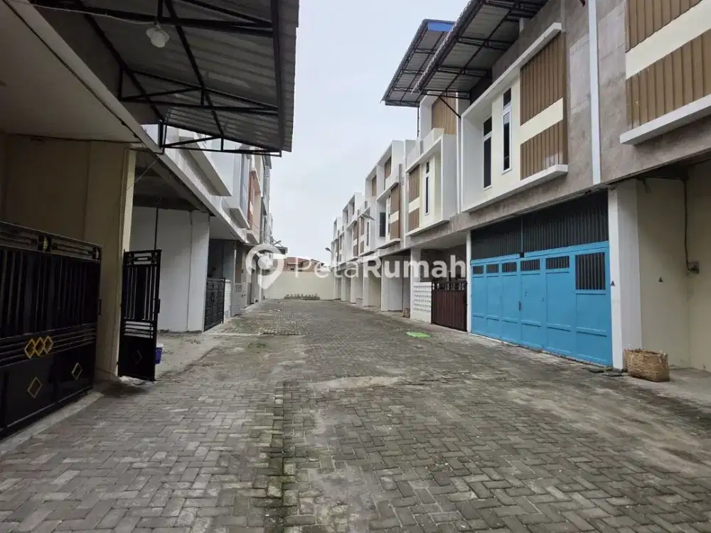 DIJUAL VILLA JALAN DENAI KOMPLEK EASTCOTTS RESIDENCE (Hendy)