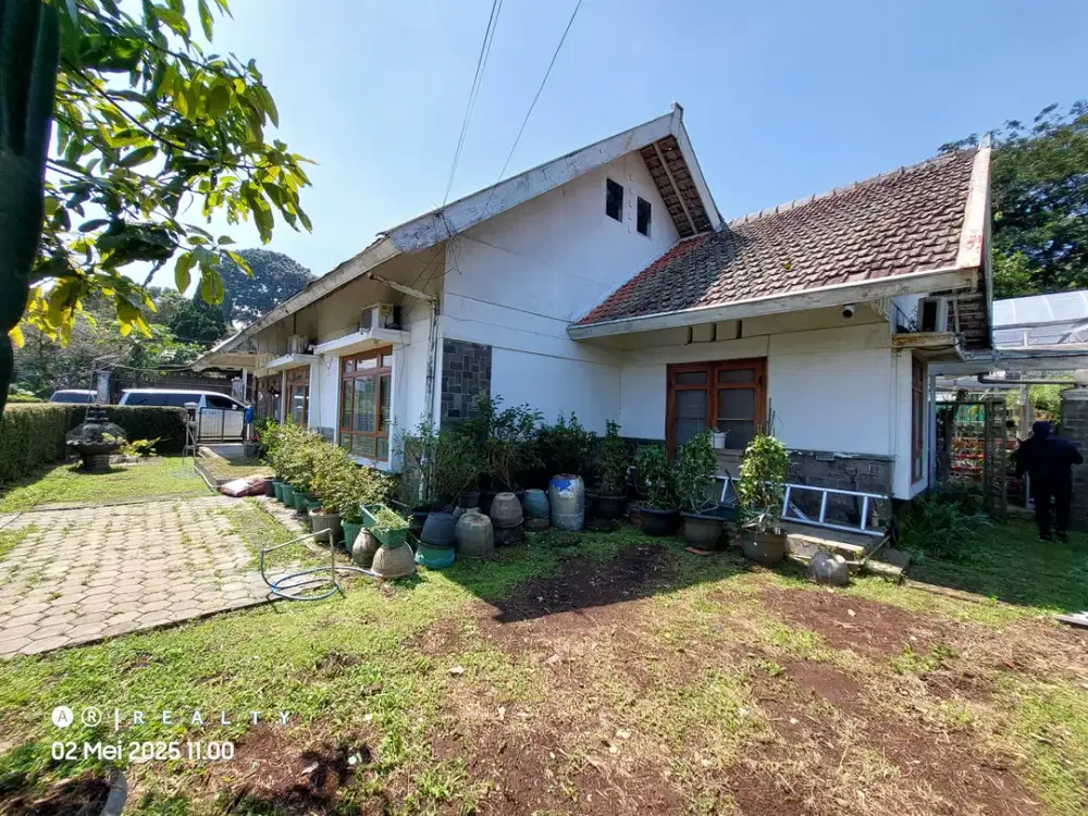 Rumah Strategis Pusat Kota Udara Sejuk View Bukit Area Dago Bandung