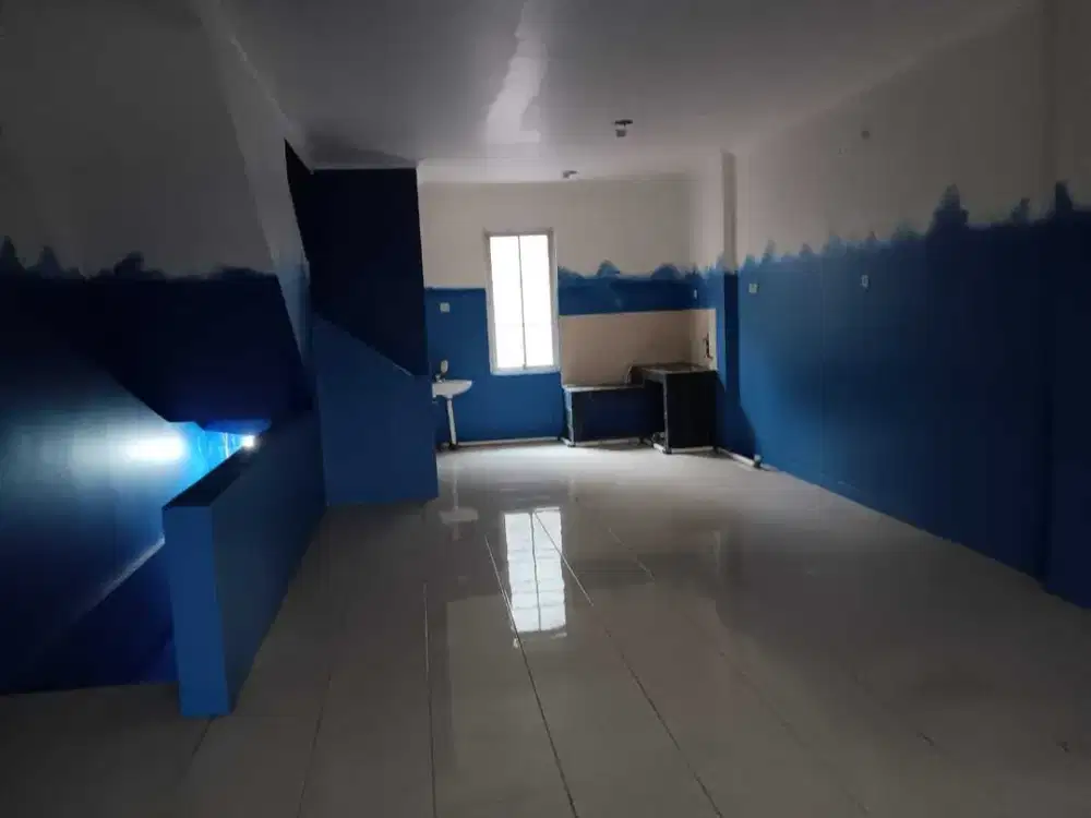 Disewa Ruko 3 Lantai Bagus dan Strategis di Sentra Niaga, Bekasi