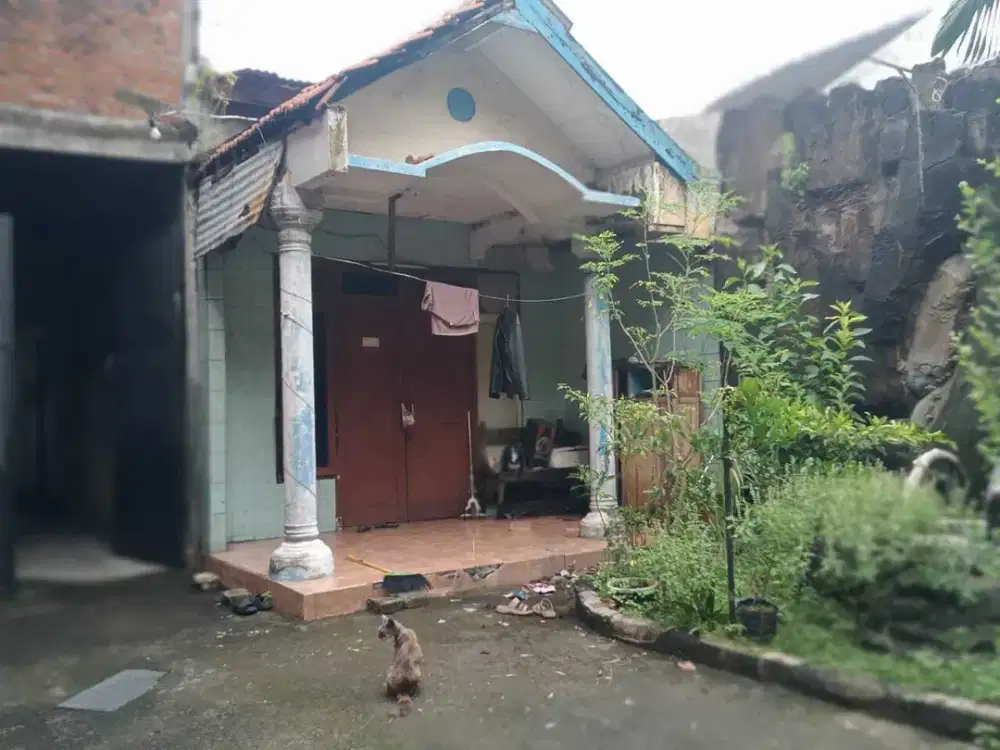 Dijual bekas gudang/hitung tanah bonus 2 bangunan Digedangan