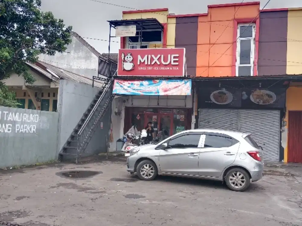 DI JUAL RUKO  LOKASI RAMAI DI CIJANTUNG JAKARTA TIMUR