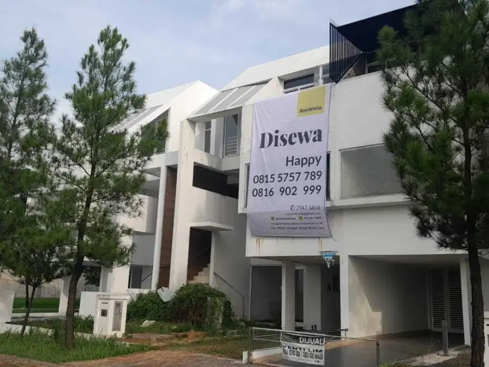 Rumah mewah disewakan dgn kondisi harus renov harga nego
