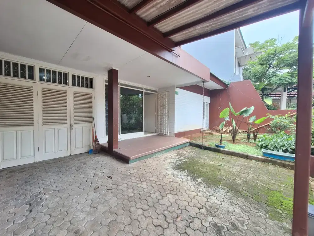 Dijual rumah ada halaman di perumahan buncit indah jakarta selatan pasar minggu