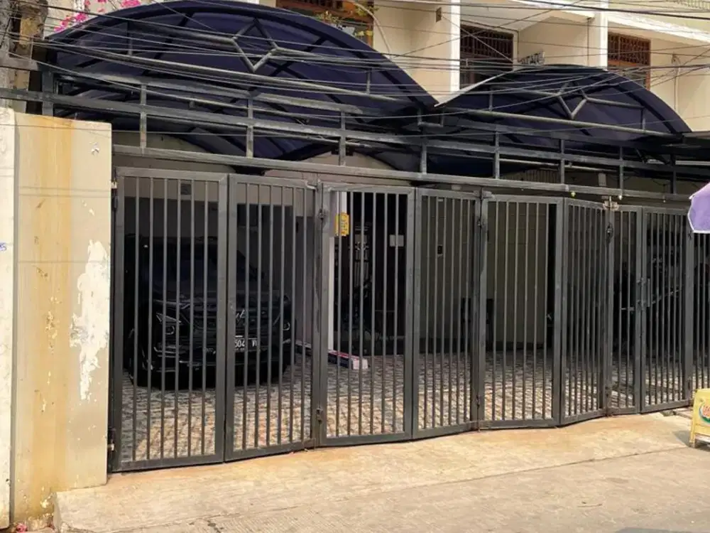 Dijual Rumah/Kos 10 Kamar di Green Ville Jakbar