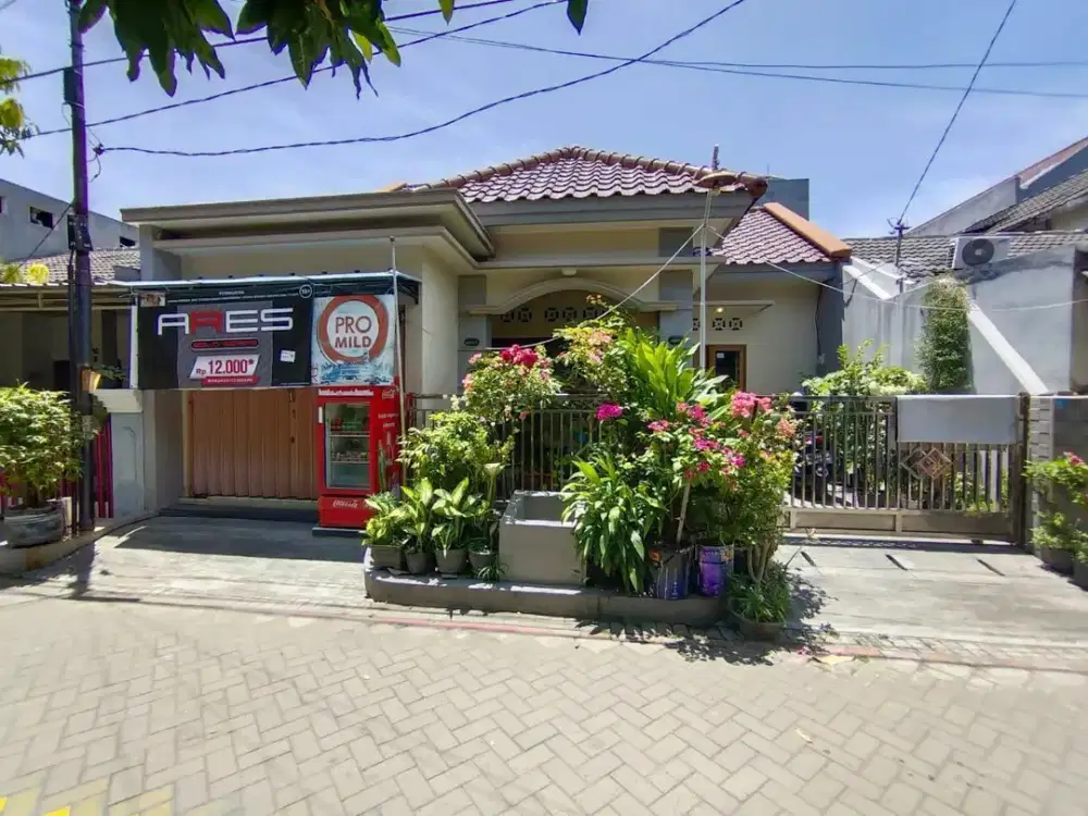 Rumah Strategis Cantik bisa Usaha