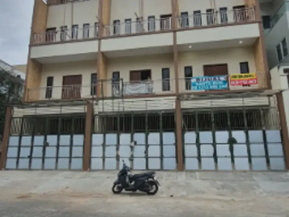 Rumah SHM 4 Lantai Siap Huni di Komplek Taman Harapan Indah Jelambar
