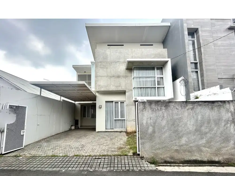 Dijual Rumah Mewah dan Nyaman Siap Huni Di Daerah Tebet!